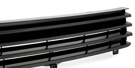 РЕШЕТКА БЕЗ ЕМБЛЕМА VW POLO 4 6N2 99- ЧЕРНА