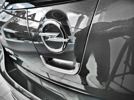 Капачка за дръжка за багажник Opel Astra 4 J 09-15г
