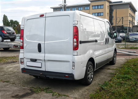 Капак на бронята на Opel Vivaro 2001-2014