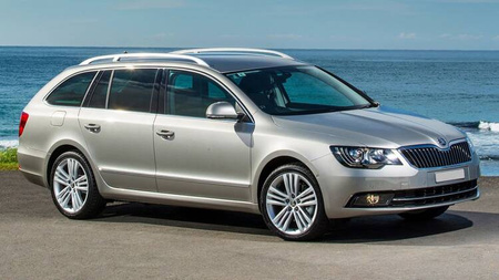 Капак на задната броня на Skoda Superb 2 комби (черен)